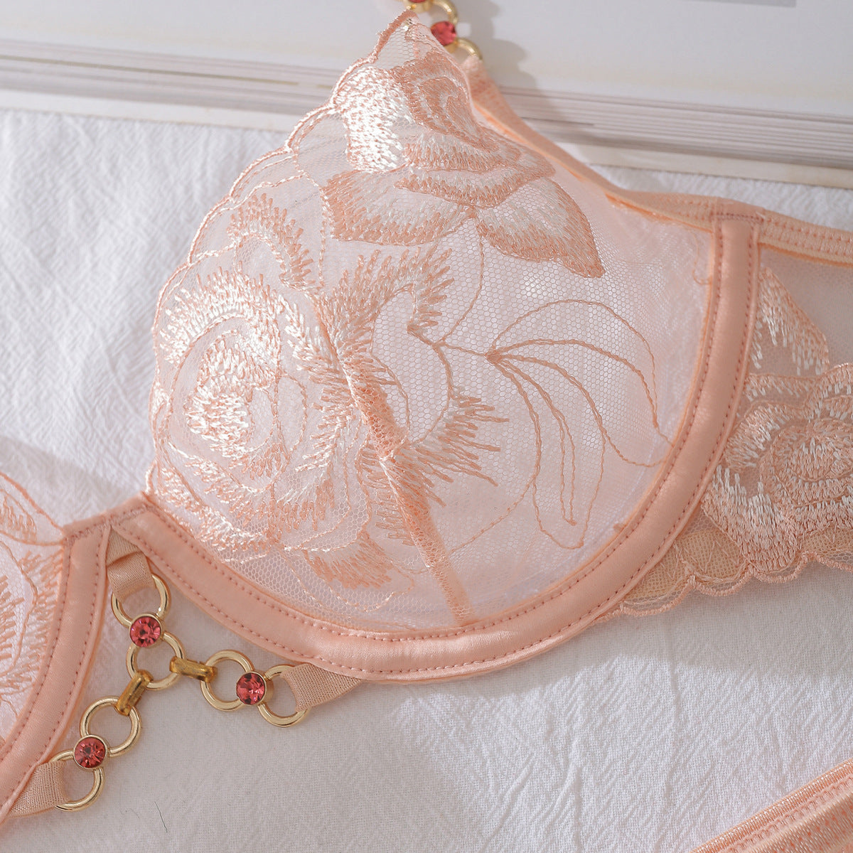 Lace & Embroidery Lingerie Set | Bra & Panties | Niviski